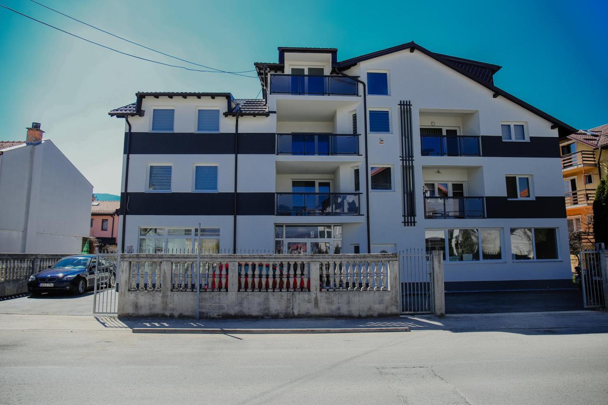 Deluxe Apartments SJJ Eksteriør billede