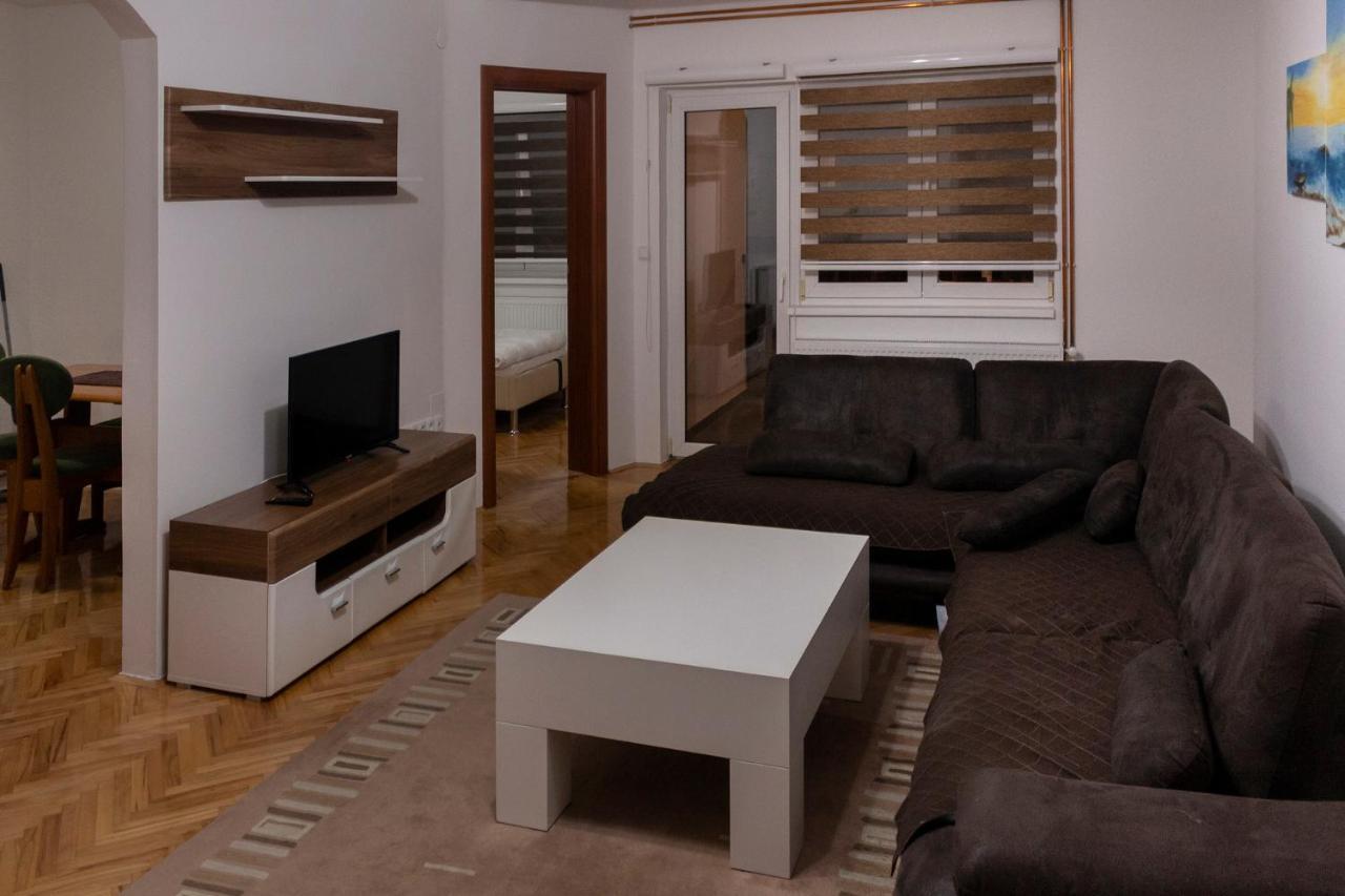Deluxe Apartments SJJ Eksteriør billede
